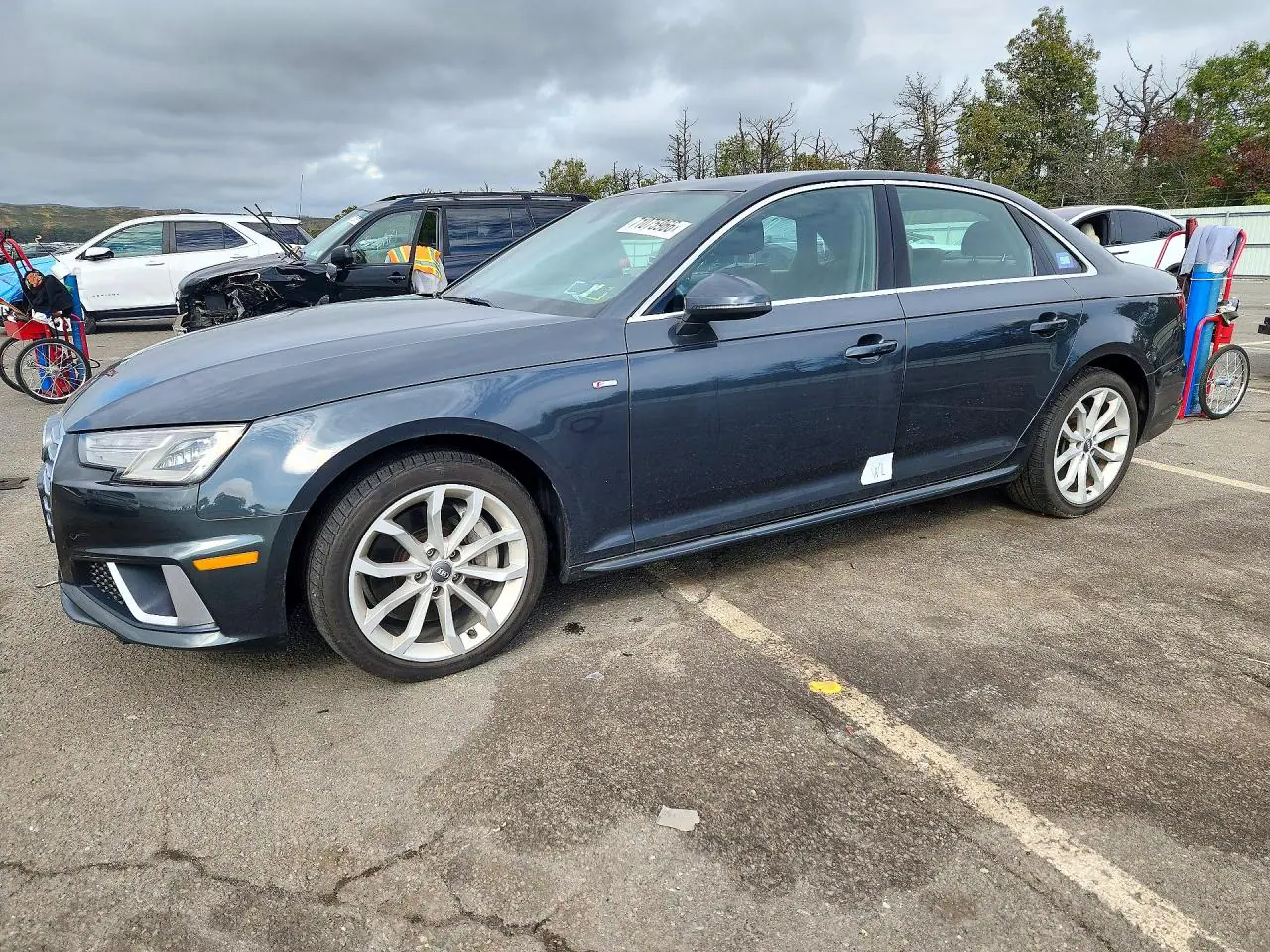 WAUDNAF46KA117112 Audi A4 2019 — повреждение Подтопление, фото до ремонта