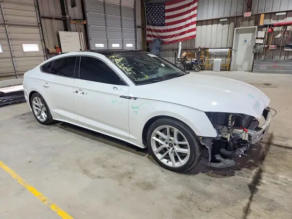 WAUFACF54RA013687 — 2024 Audi A5, фото 4 с аукциона Copart, Передняя часть
