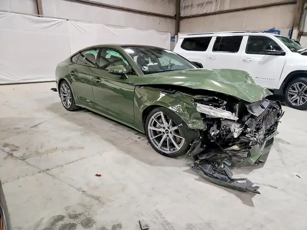 WAUDACF54SA006008 — 2025 Audi A5, фото 4 с аукциона Copart 28.09.2026, Передняя часть