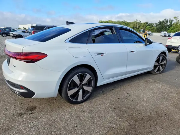 WAU1BCFU0SN104923 — 2025 Audi A5, фото 3 с аукциона Copart, Передняя часть