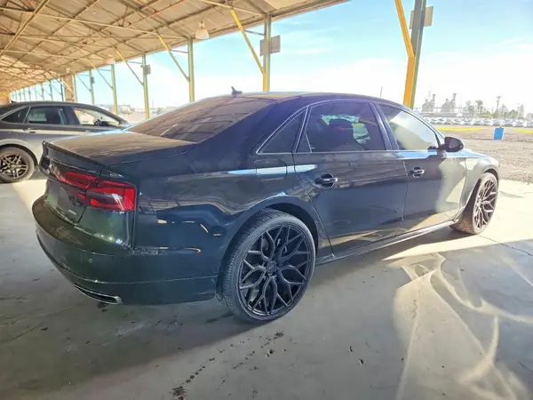 WAU44AFD3HN009762 — 2017 Audi A8, фото 3 с аукциона Copart, Мелкие вмятины и царапины