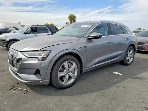 WA1VABGEXKB019009 — 2019 Audi E-Tron, Ходовая часть (Undercarriage), фото до ремонта