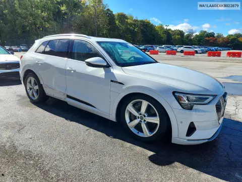 2019 Audi E-Tron Premium Plus VIN WA1LAAGEXKB022879 фото 4