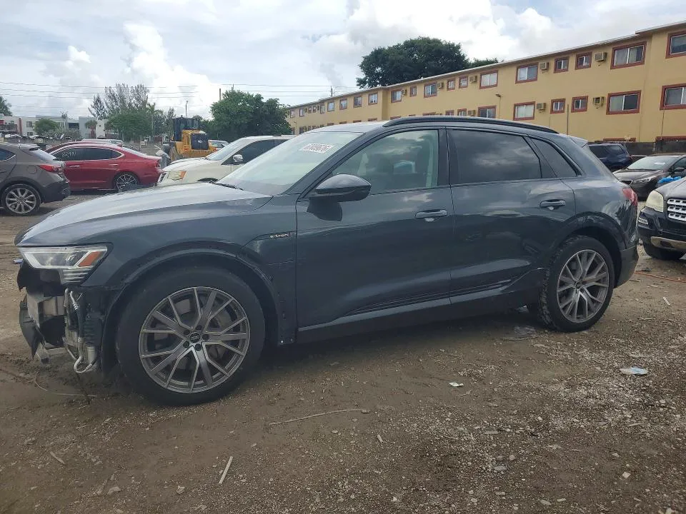 2021 AUDI E-TRON VIN WA1VAAGE8MB030376 фото 1