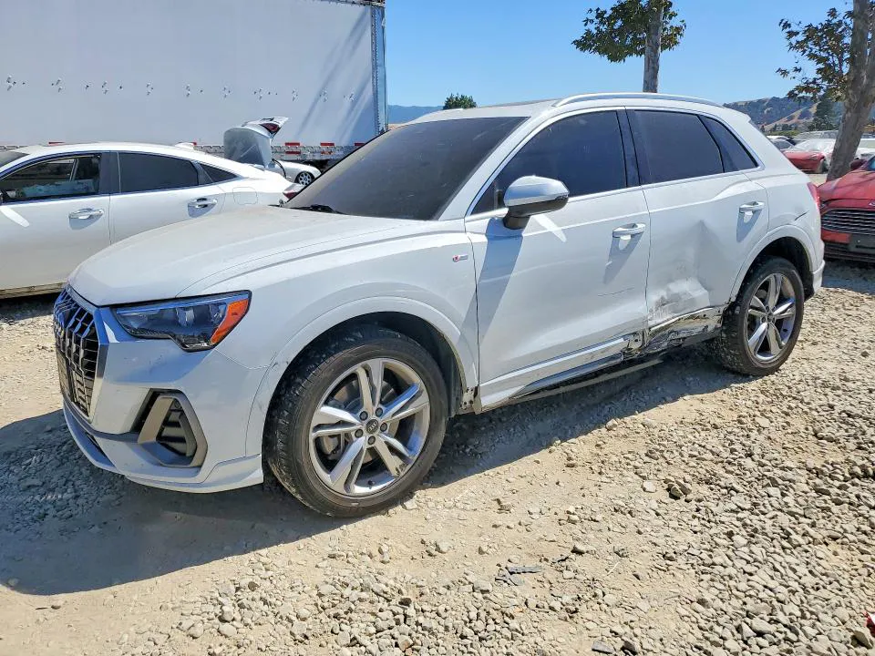 2021 Audi Q3 VIN WA1DECF36M1030054 фото 1