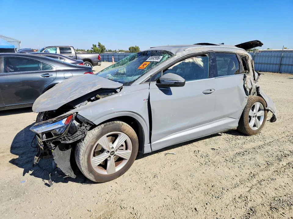 2025 Audi Q4 E-TRON VIN WA1LUBFZ2SP055976 фото 1