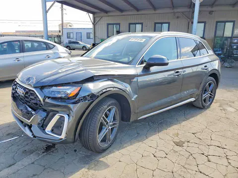WA1F2AFY7M2038238 — 2021 Audi Q5 E, Передняя часть (Front End), фото до ремонта