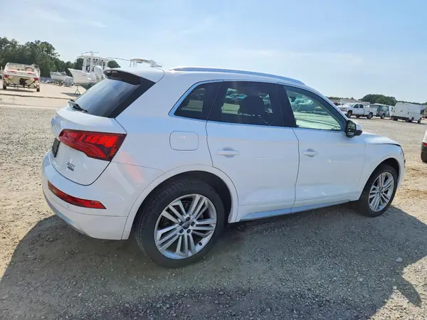 WA1BNAFY0J2013635 — 2018 Audi Q5, фото 3 с аукциона Copart, Передняя часть