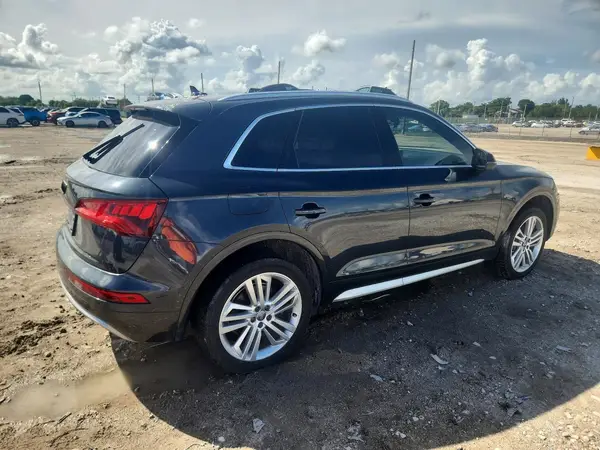 WA1BNAFY7J2195057 — 2018 Audi Q5, фото 3 с аукциона Copart, Мелкие вмятины и царапины