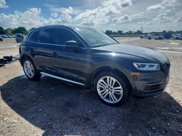WA1BNAFY7J2195057 — 2018 Audi Q5, фото 4 с аукциона Copart, Мелкие вмятины и царапины