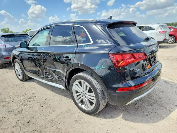 WA1BNAFY2J2202495 — 2018 Audi Q5, фото 2 с аукциона Copart, Боковая часть