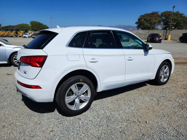 WA1BNAFY7J2229093 — 2018 Audi Q5, фото 3 с аукциона Copart, Передняя часть
