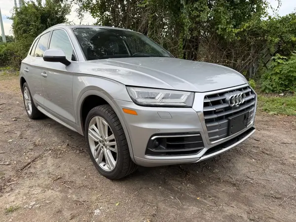 WA1CNBFY5J2188408 — 2018 Audi Q5, Естественный износ (Normal Wear), фото до ремонта