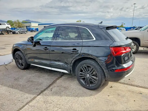 WA1BNAFY0J2082308 — 2018 Audi Q5, фото 2 с аукциона Copart, Боковая часть