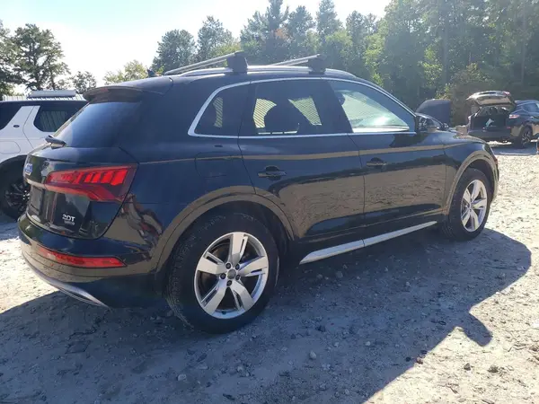 WA1BNAFY8J2047306 — 2018 Audi Q5, фото 3 с аукциона Copart, Подтопление