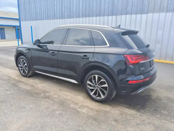 WA1BAAFY4M2073594 — 2021 Audi Q5, фото 2 с аукциона Copart 29.09.2026, Механические повреждения