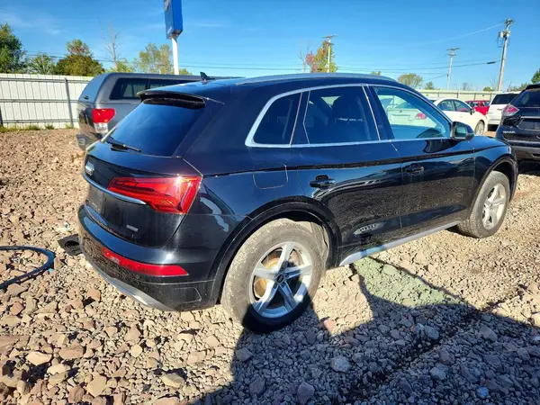 WA1AAAFY8M2059144 — 2021 Audi Q5, фото 3 с аукциона Copart 28.09.2026, Боковая часть