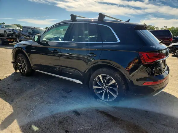 WA1BAAFY4M2111244 — 2021 Audi Q5, фото 2 с аукциона Copart, Передняя часть