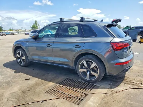 WA1EAAFYXP2053433 — 2023 Audi Q5, фото 2 с аукциона Copart, Вандализм