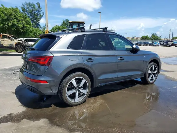 WA1EAAFYXP2053433 — 2023 Audi Q5, фото 3 с аукциона Copart, Вандализм