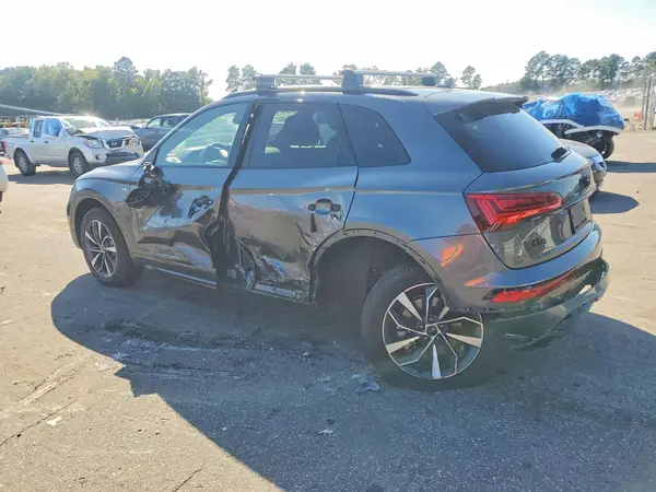 WA1GAAFY8R2120896 — 2024 Audi Q5, фото 2 с аукциона Copart, Боковая часть