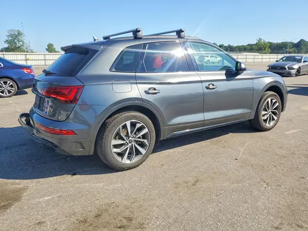 WA1GAAFY8R2120896 — 2024 Audi Q5, фото 3 с аукциона Copart, Боковая часть