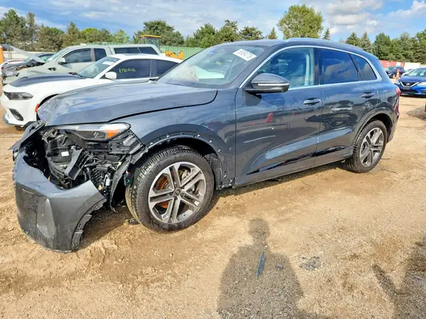 WA13AAGU5T2002743 — 2026 Audi Q5, Передняя часть (Front End), фото до ремонта
