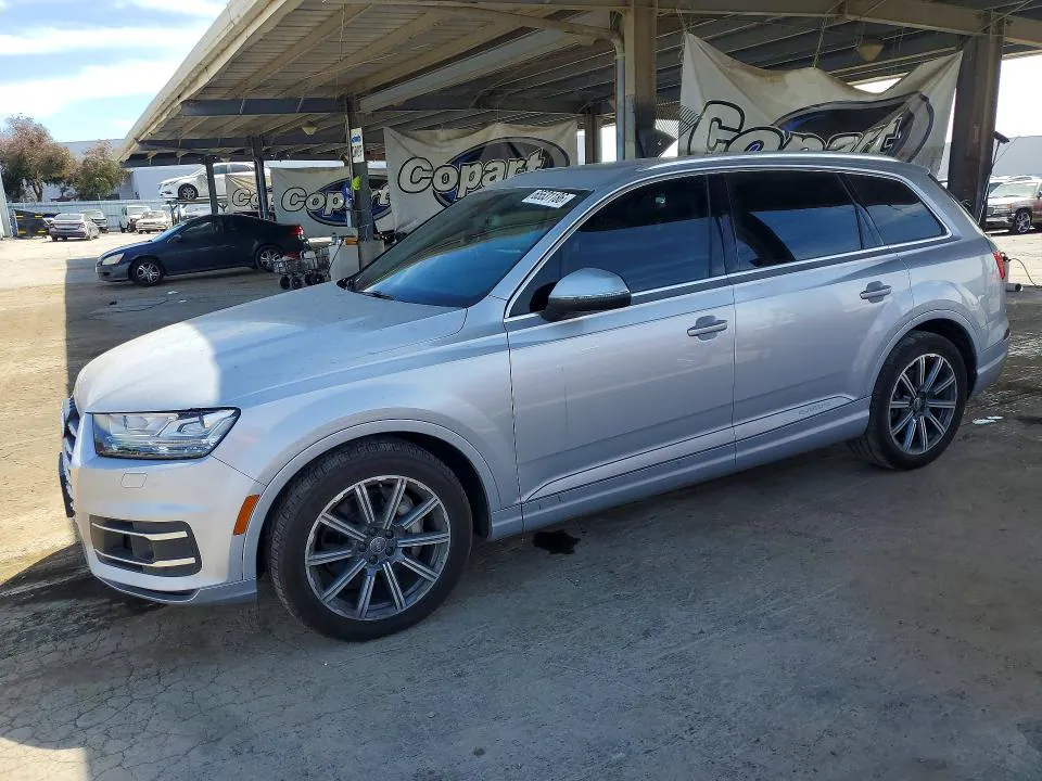 2017 Audi Q7 VIN WA1VAAF73HD008489 фото 1