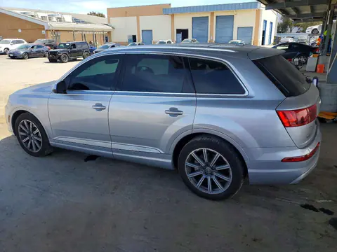 2017 Audi Q7 VIN WA1VAAF73HD008489 фото 2