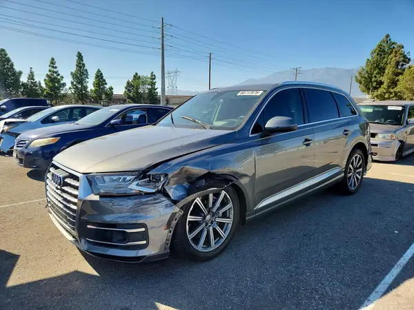 WA1VAAF71HD008183 — 2017 Audi Q7, Передняя часть (Front End), фото до ремонта