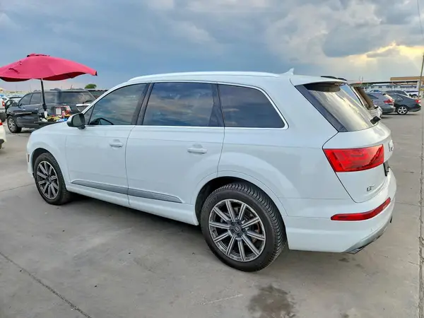 2017 AUDI Q7 VIN WA1LAAF73HD036378 фото 2