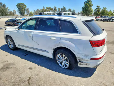 2018 Audi Q7 VIN WA1LAAF7XJD024766 фото 2