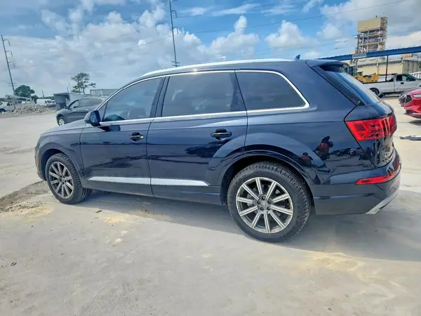 WA1VAAF75JD006734 — 2018 Audi Q7, фото 2 с аукциона Copart, Мелкие вмятины и царапины
