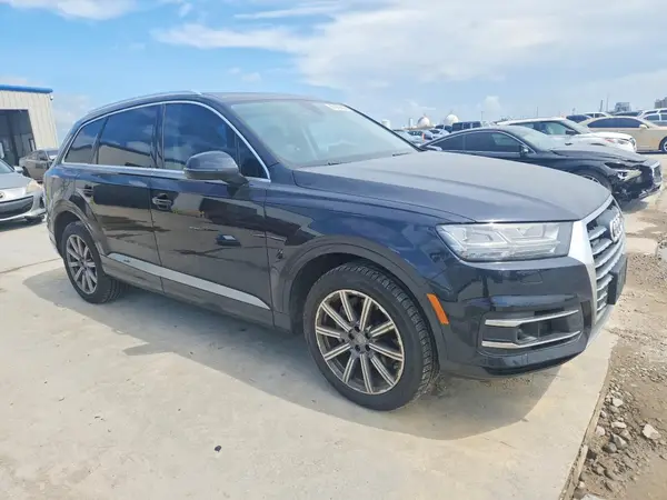 WA1VAAF75JD006734 — 2018 Audi Q7, фото 4 с аукциона Copart, Мелкие вмятины и царапины