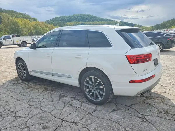 WA1LHAF78JD039732 — 2018 Audi Q7, фото 2 с аукциона Copart 01.10.2026, Передняя часть