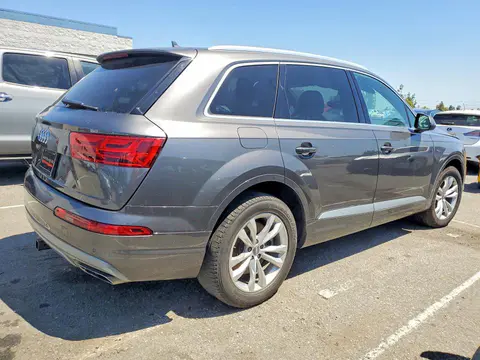 2019 Audi Q7 VIN WA1AAAF74KD010032 фото 3