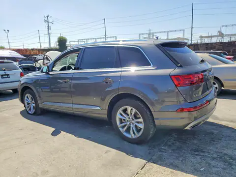 WA1AAAF72KD037066 — 2019 Audi Q7, фото 2 с аукциона Copart 30.09.2026, Повреждения снизу
