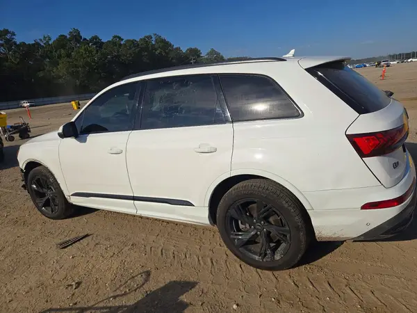 WA1LXBF72PD010566 — 2023 Audi Q7, фото 2 с аукциона Copart, Передняя часть