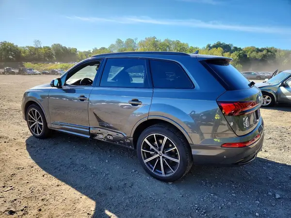 WA1VXBF77RD002880 — 2024 Audi Q7, фото 2 с аукциона Copart, Боковая часть
