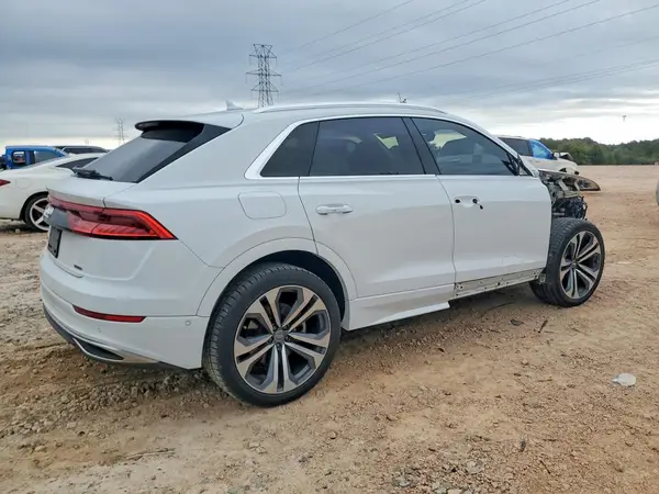 WA1CVAF12KD034581 — 2019 Audi Q8, фото 3 с аукциона Copart, Передняя часть