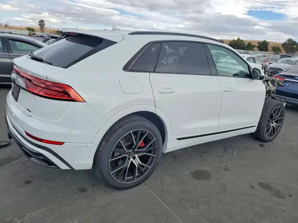 WA1FVAF13KD028415 — 2019 Audi Q8, фото 3 с аукциона Copart, Передняя часть