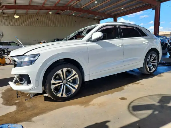 WA1BVAF12KD038755 — 2019 Audi Q8, Передняя часть (Front End), фото до ремонта