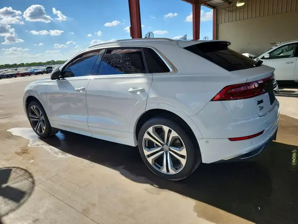 WA1BVAF12KD038755 — 2019 Audi Q8, фото 2 с аукциона Copart 08.10.2026, Передняя часть