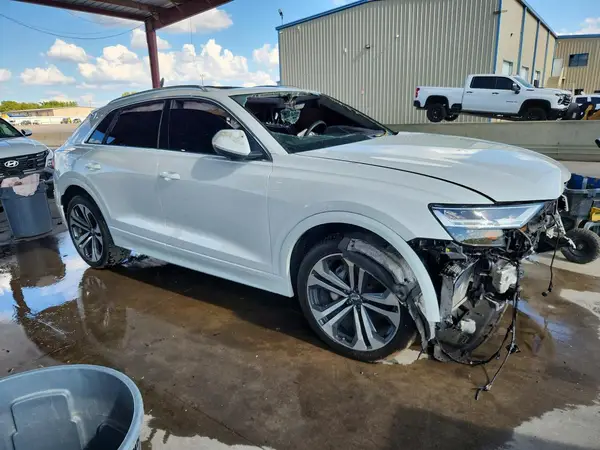 WA1BVAF12KD038755 — 2019 Audi Q8, фото 4 с аукциона Copart 08.10.2026, Передняя часть