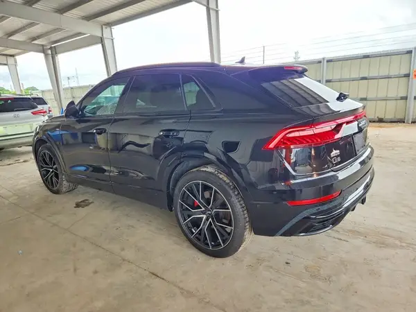 WA1FVBF1XKD022097 — 2019 Audi Q8, фото 2 с аукциона Copart 13.10.2026, Мелкие вмятины и царапины