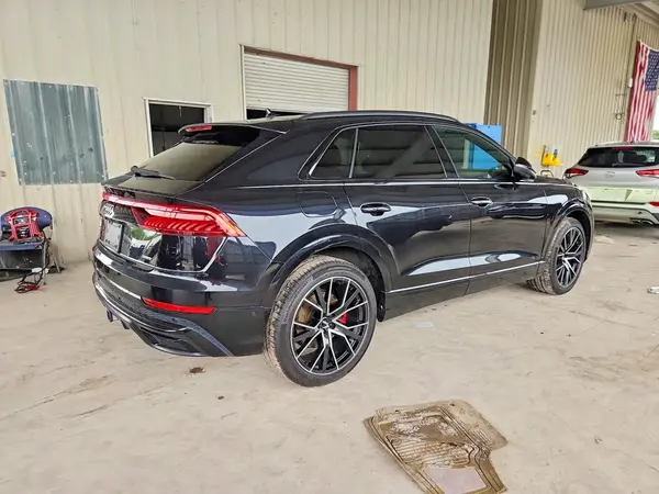 WA1FVBF1XKD022097 — 2019 Audi Q8, фото 3 с аукциона Copart 13.10.2026, Мелкие вмятины и царапины