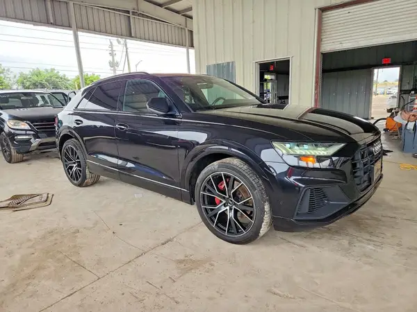 WA1FVBF1XKD022097 — 2019 Audi Q8, фото 4 с аукциона Copart 13.10.2026, Мелкие вмятины и царапины