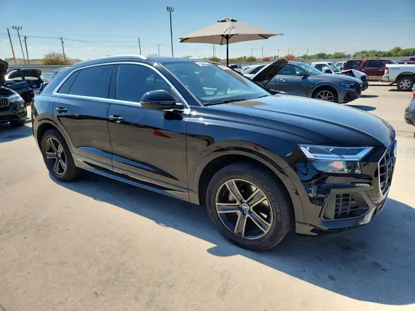 WA1AVAF19KD014951 — 2019 Audi Q8, фото 4 с аукциона Copart 15.10.2026, Мелкие вмятины и царапины