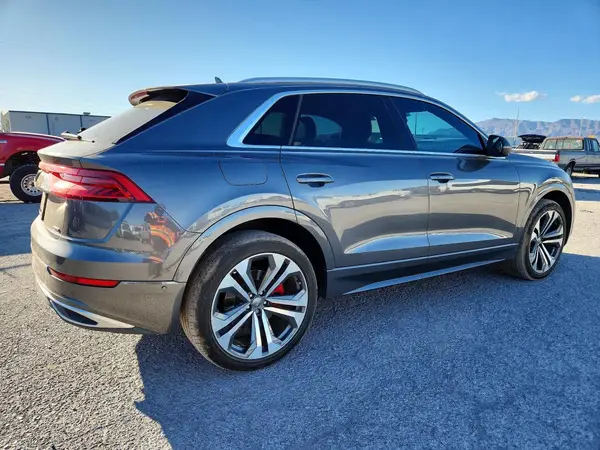 WA1BVAF11KD033126 — 2019 Audi Q8, фото 3 с аукциона Copart, Естественный износ