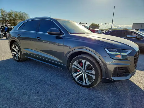 WA1BVAF11KD033126 — 2019 Audi Q8, фото 4 с аукциона Copart, Естественный износ